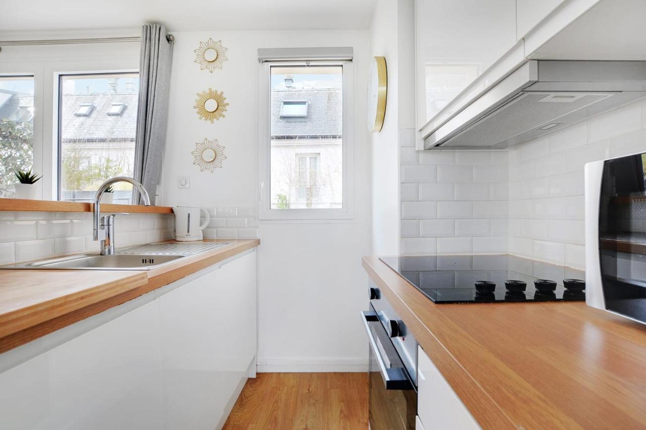 Exceptional Triplex With Terrace - Montmartre Apartment Paris Luaran gambar
