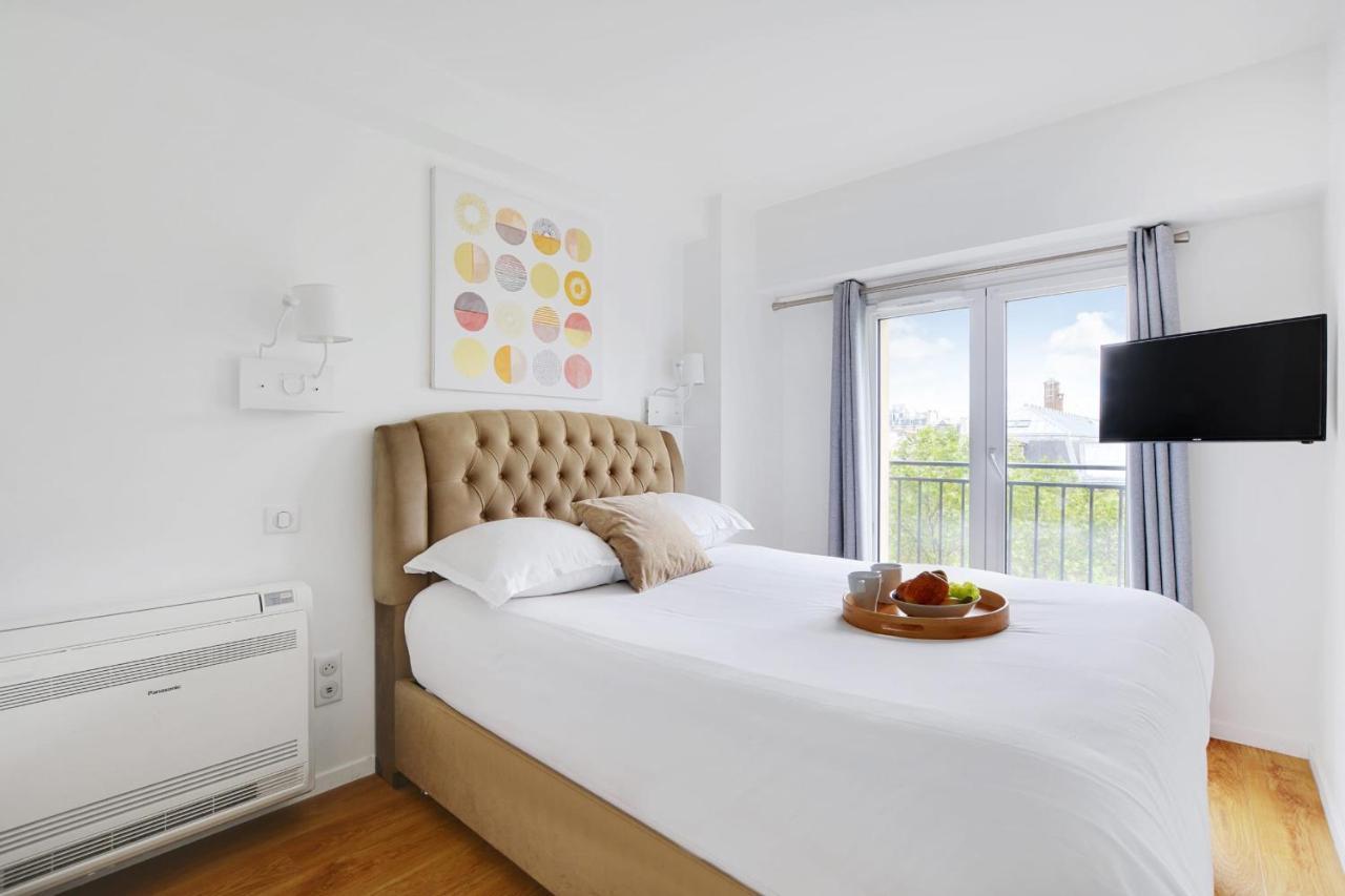 Exceptional Triplex With Terrace - Montmartre Apartment Paris Luaran gambar